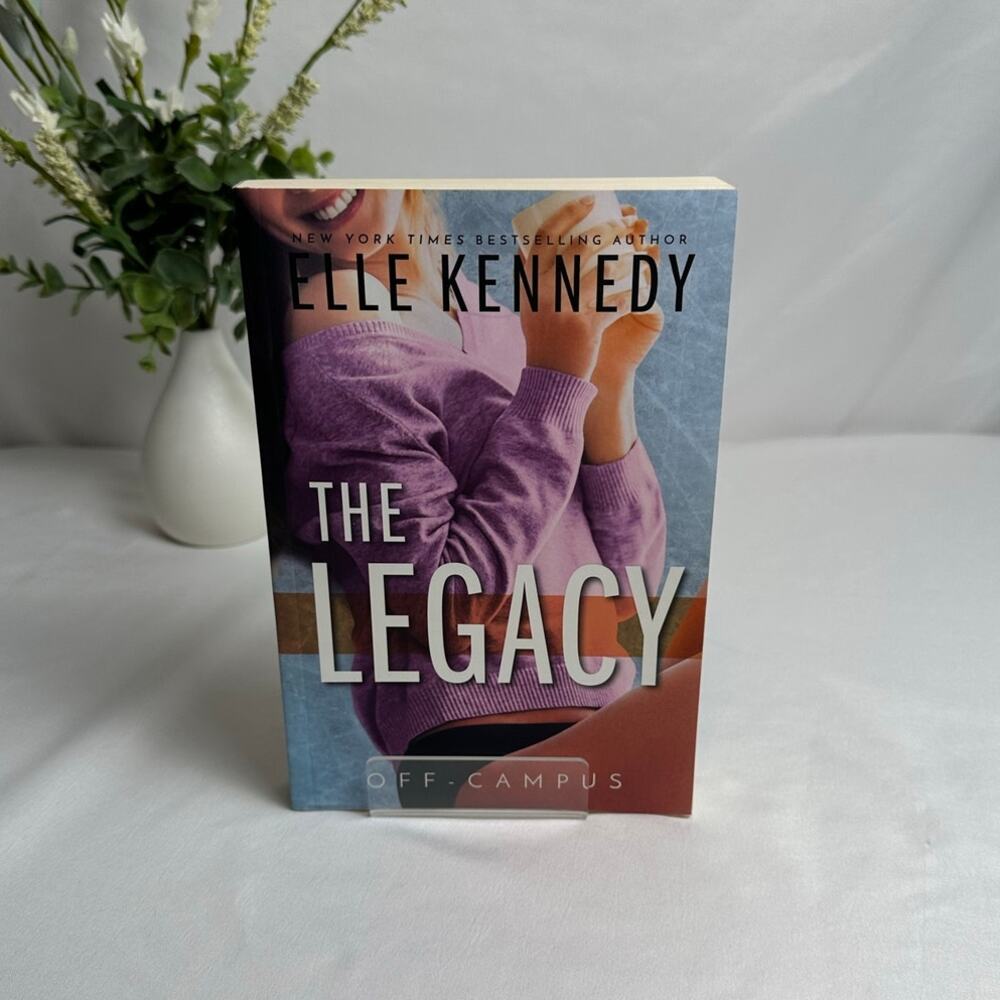 The Legacy Elle Kennedy OOP Original Cover Paperback Off Campus #5 Hockey